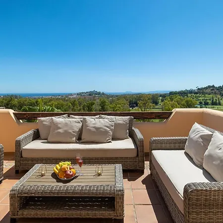 Precioso Atico Con Las Mejores Vistas De Benahavis Эстепона